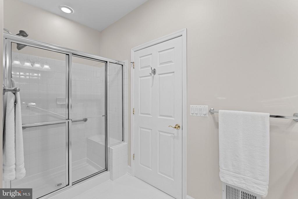 44444 OAKMONT MANOR SQUARE