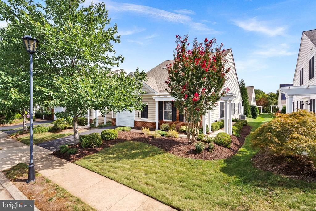44444 OAKMONT MANOR SQUARE