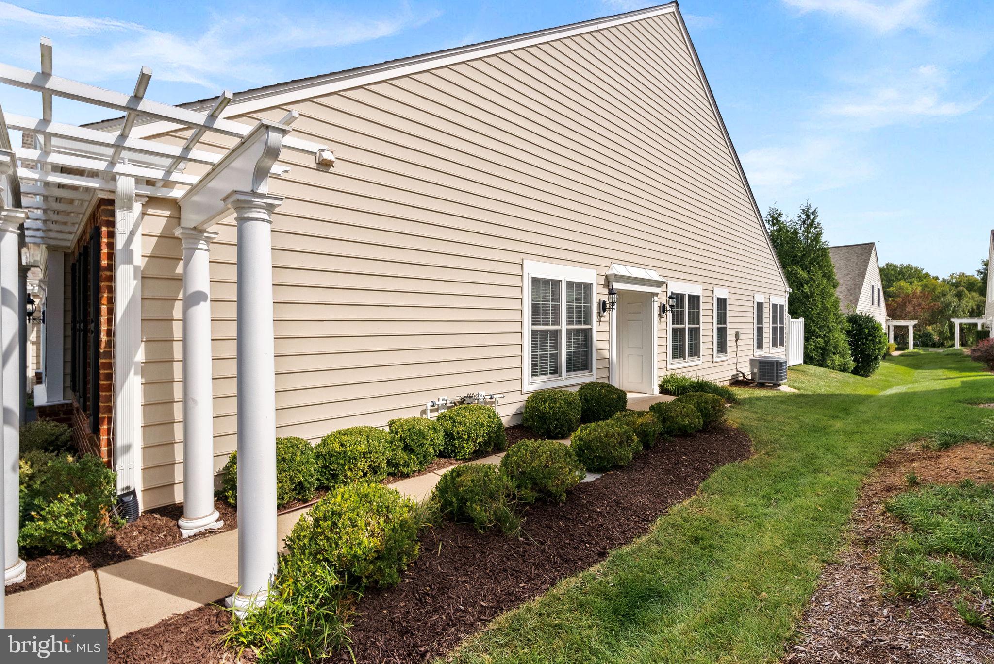 44444 OAKMONT MANOR SQUARE