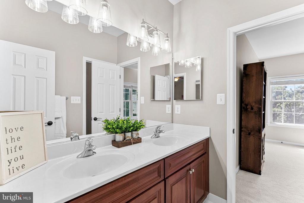 43074 ROCKY RIDGE COURT