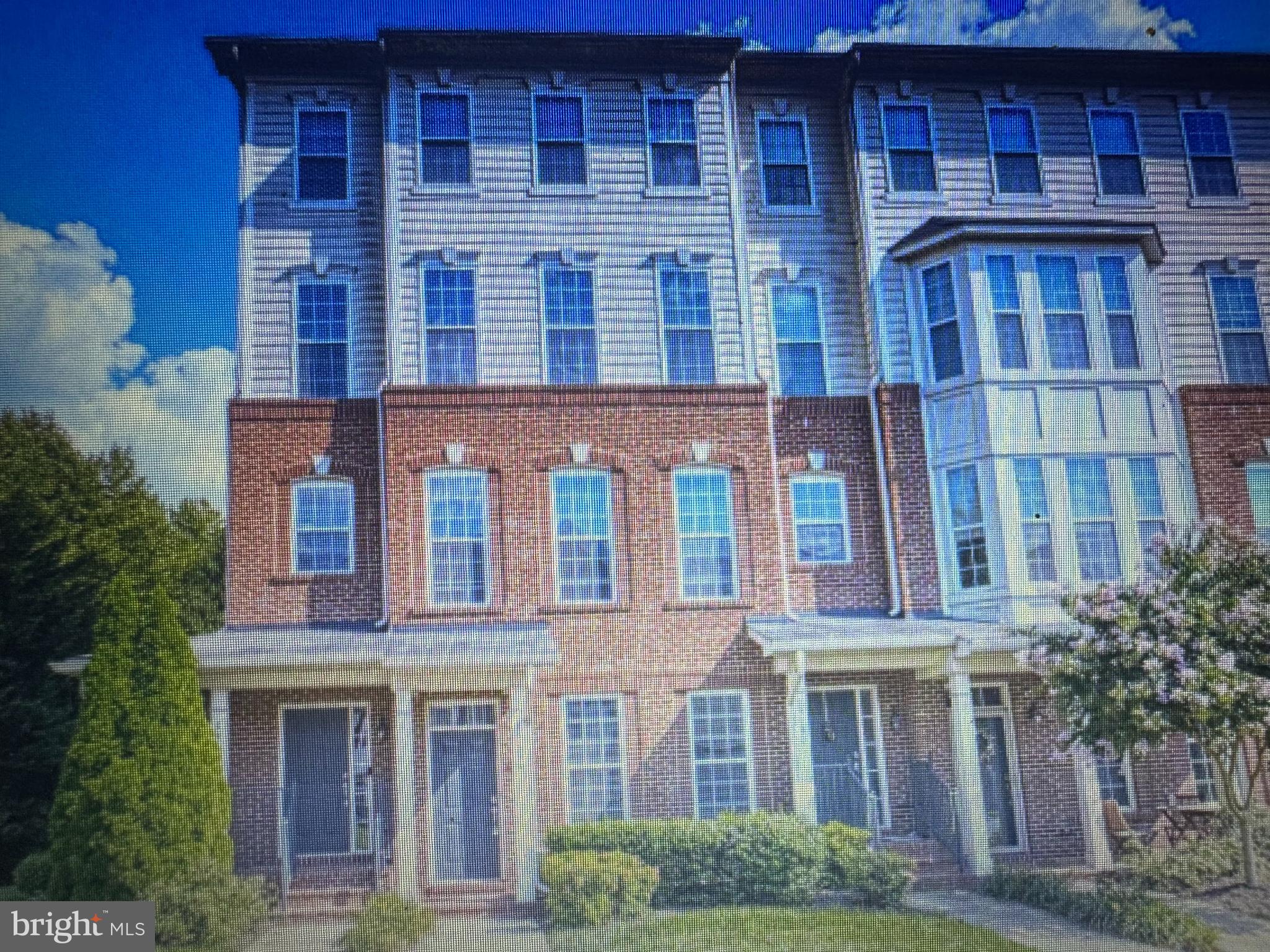 19199 WINMEADE DRIVE