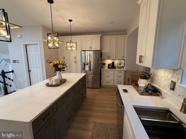 45525 GRAND CENTRAL SQUARE