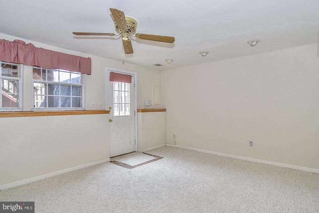 43859 CHLOE TERRACE