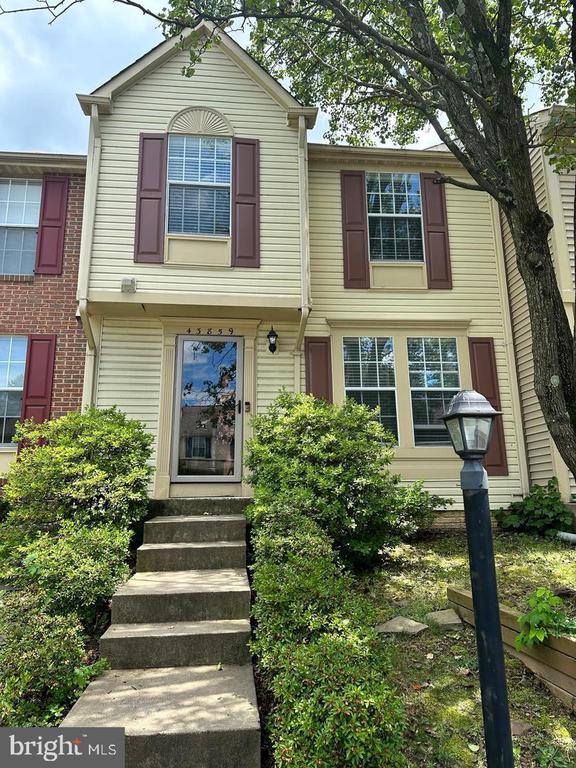 43859 CHLOE TERRACE