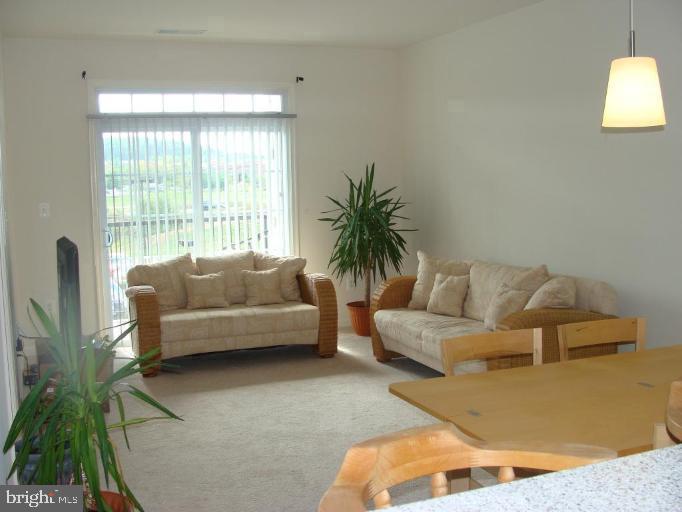 21222 MCFADDEN SQUARE 209