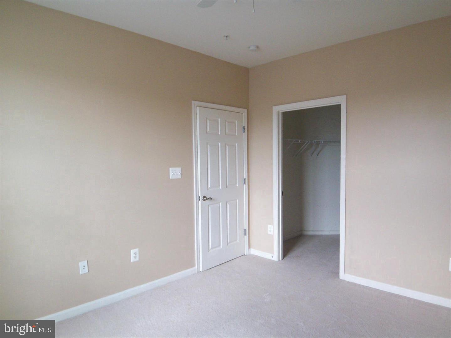 21222 MCFADDEN SQUARE 209