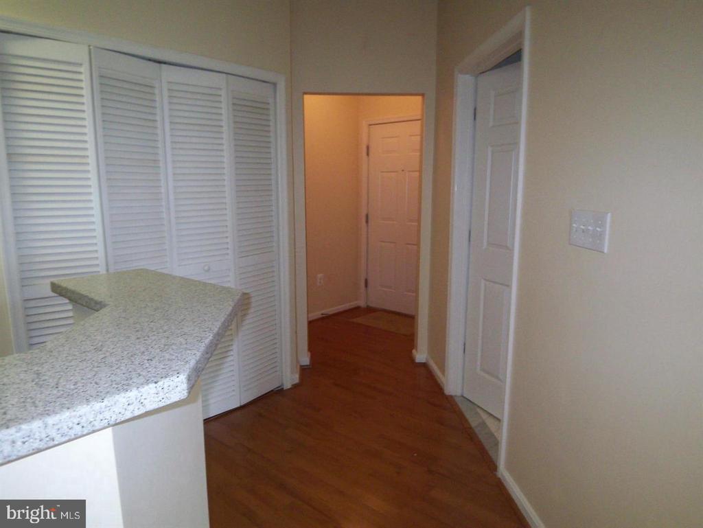 21222 MCFADDEN SQUARE 209