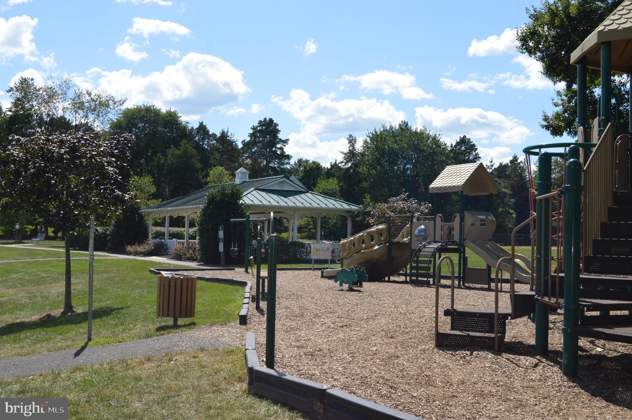 43036 HEDGEAPPLE COURT