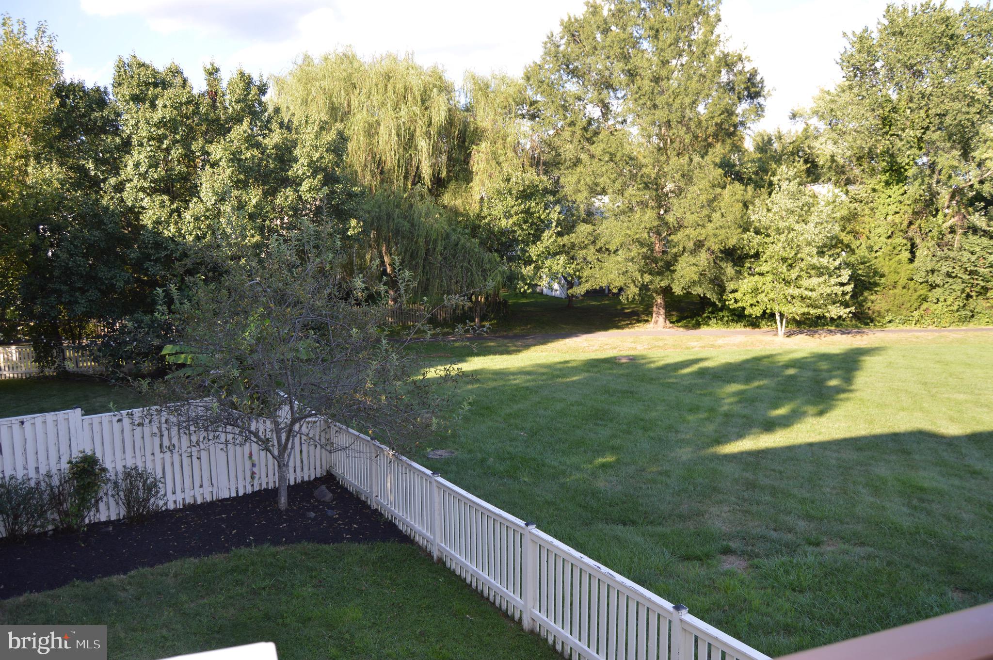 43036 HEDGEAPPLE COURT