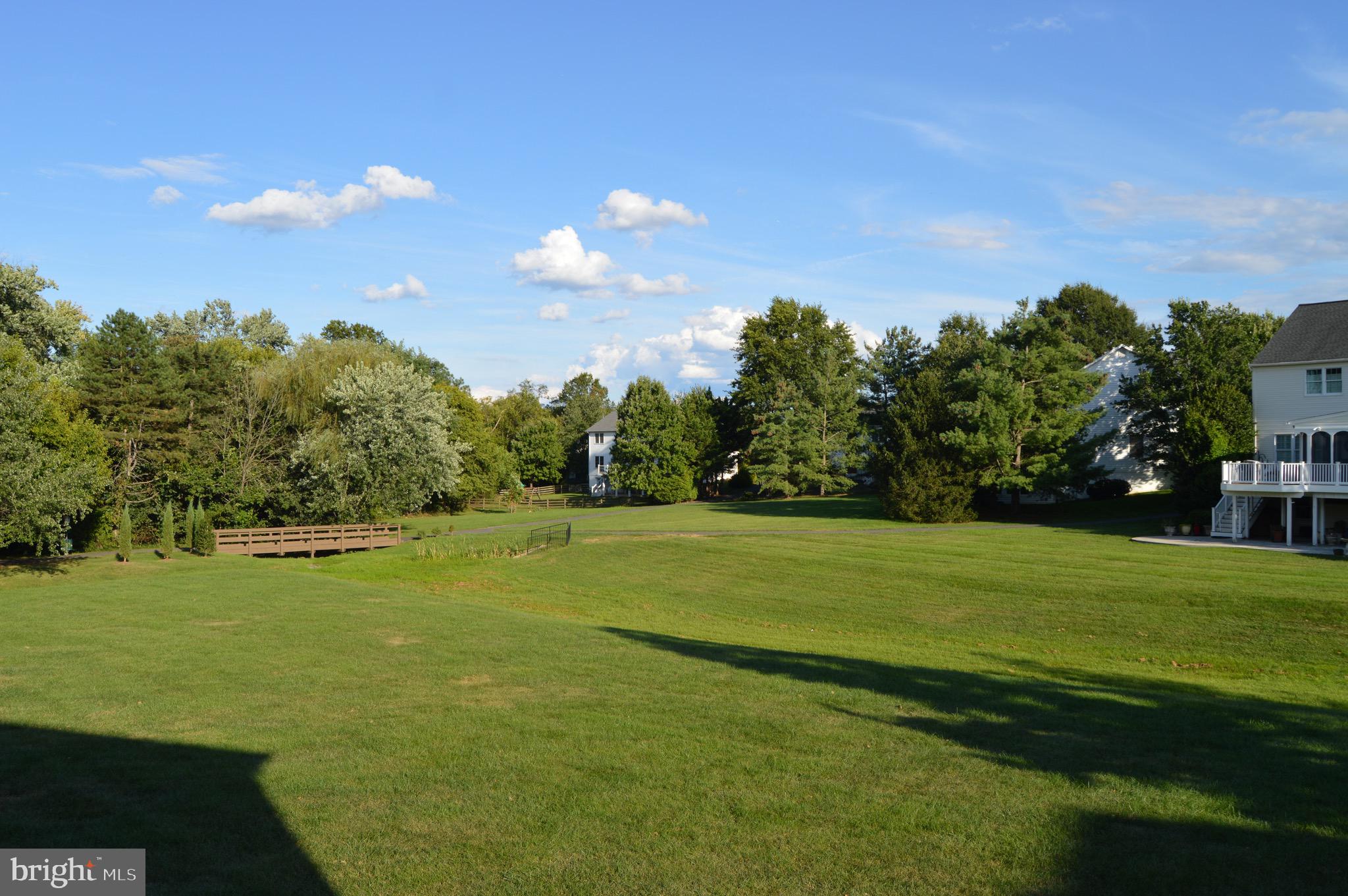 43036 HEDGEAPPLE COURT