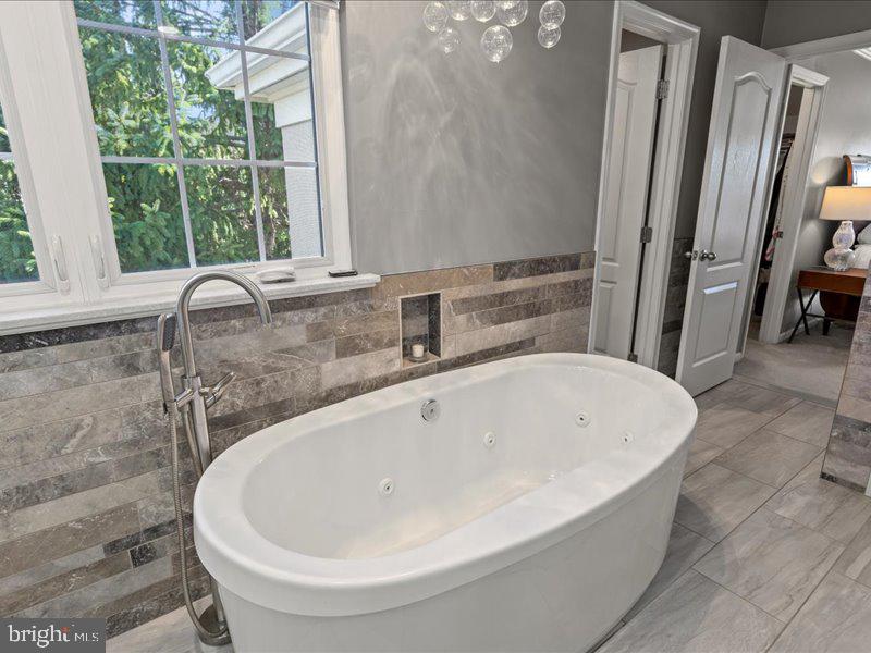 43036 HEDGEAPPLE COURT