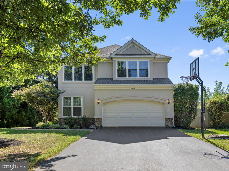 43036 HEDGEAPPLE COURT