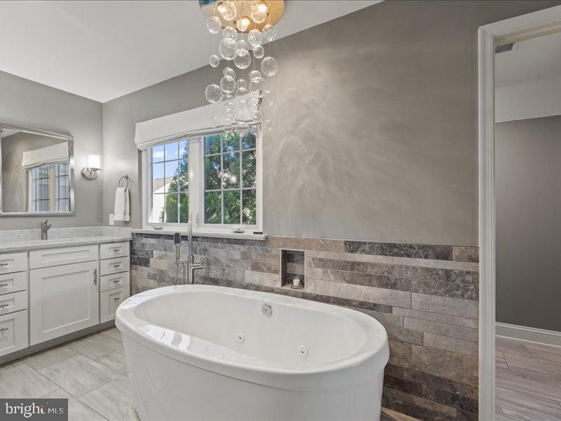 43036 HEDGEAPPLE COURT