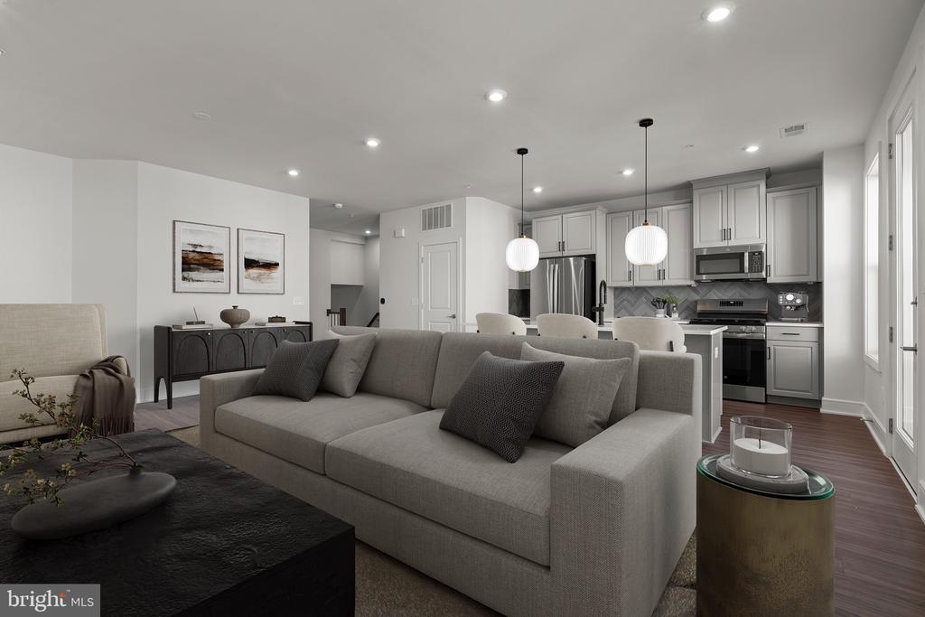 43294 FARRINGDON SQUARE