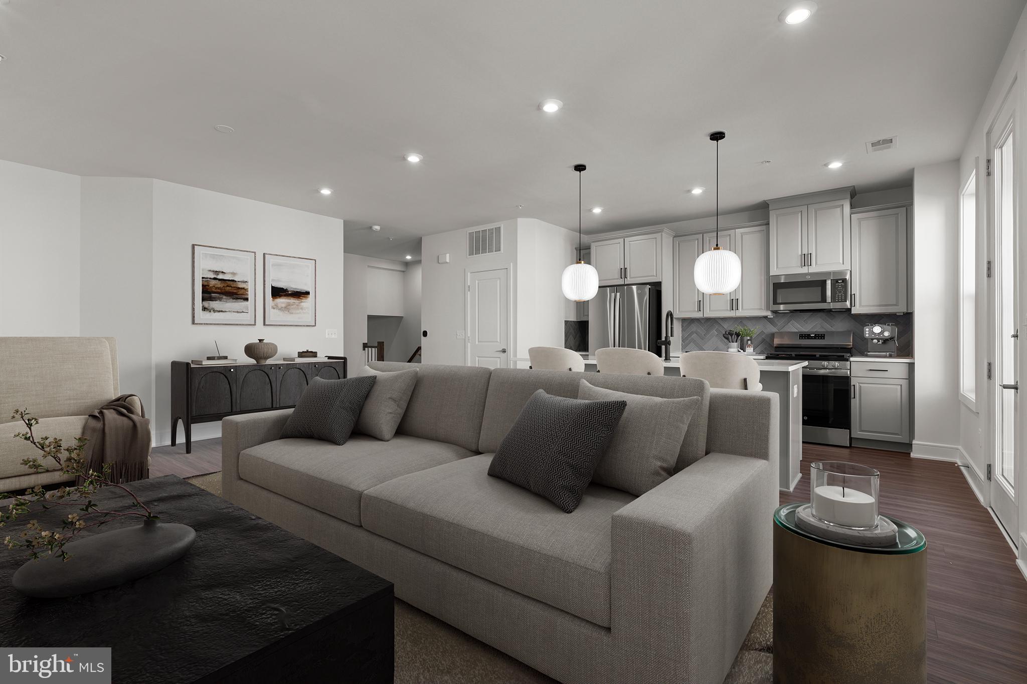 43294 FARRINGDON SQUARE