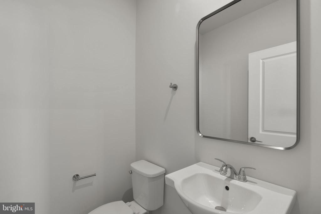 43294 FARRINGDON SQUARE
