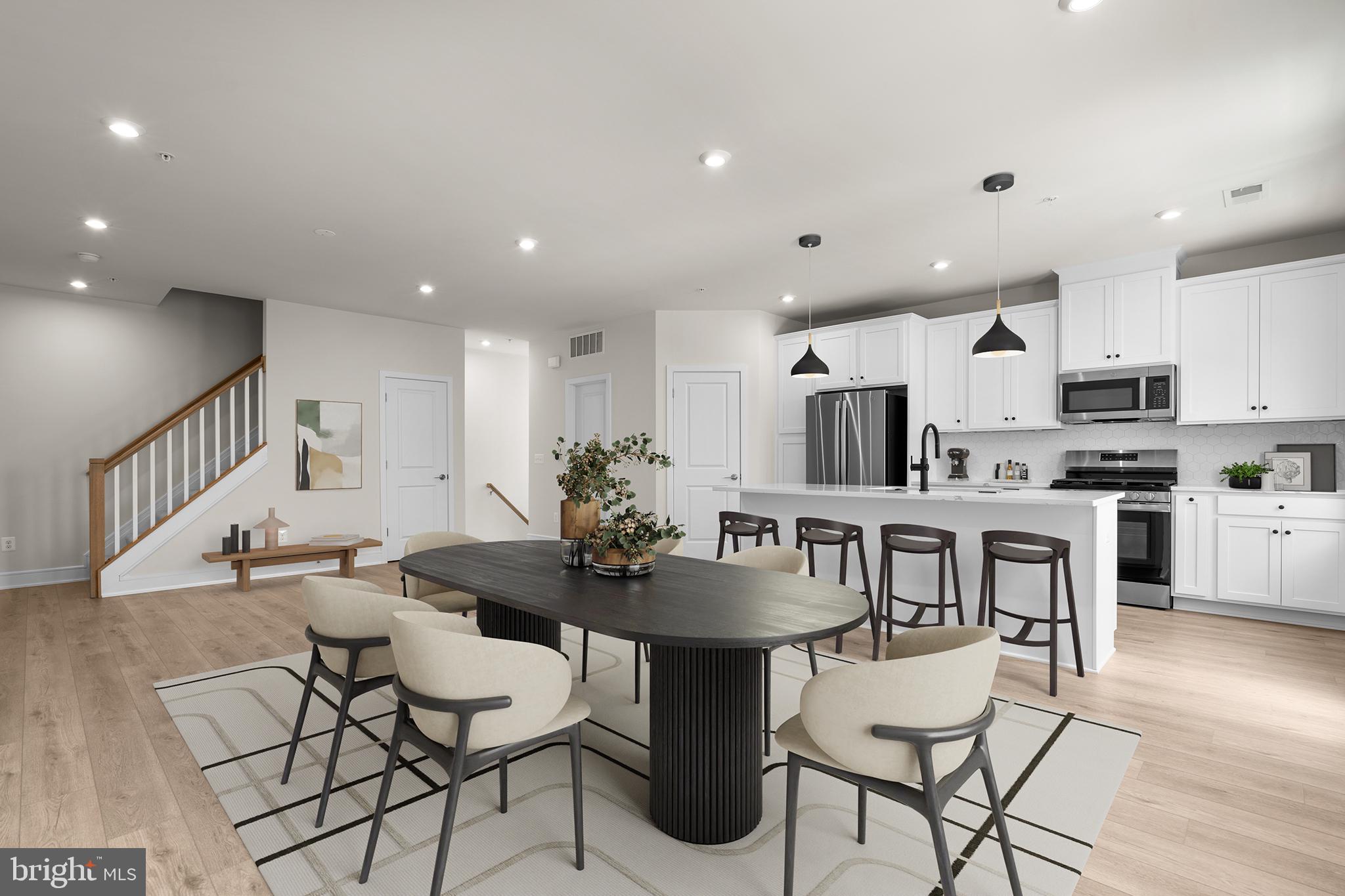 43497 FARRINGDON SQUARE