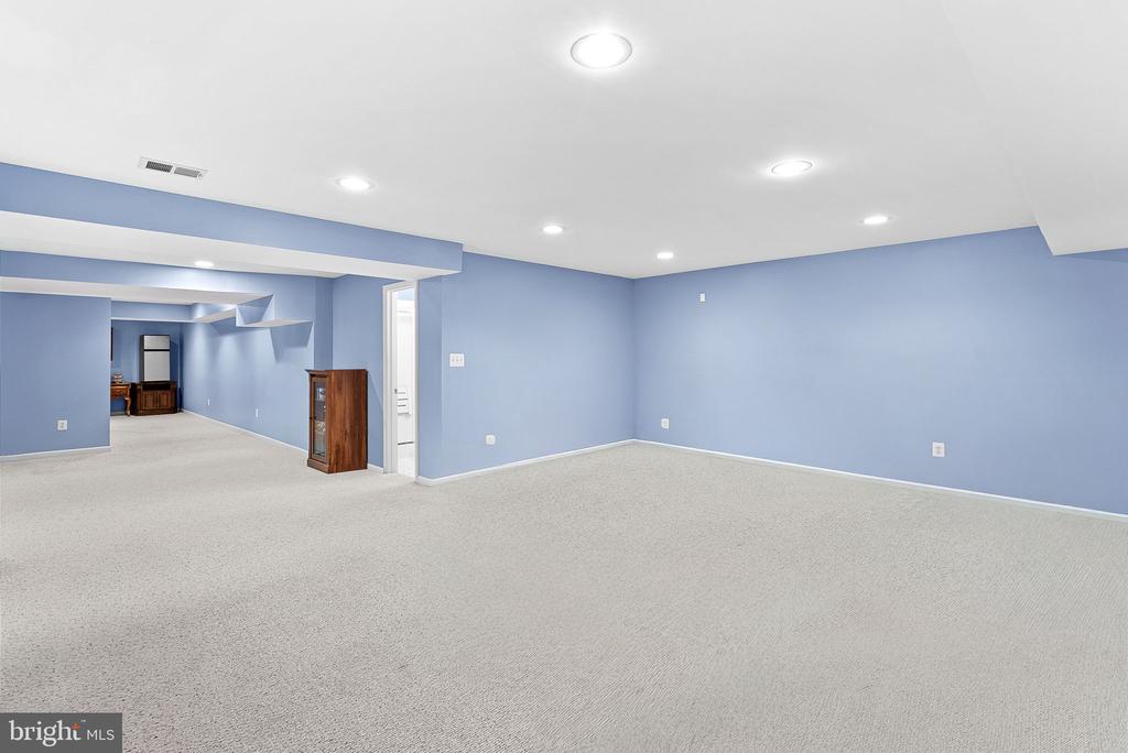 409 BOLINGBROOK COURT