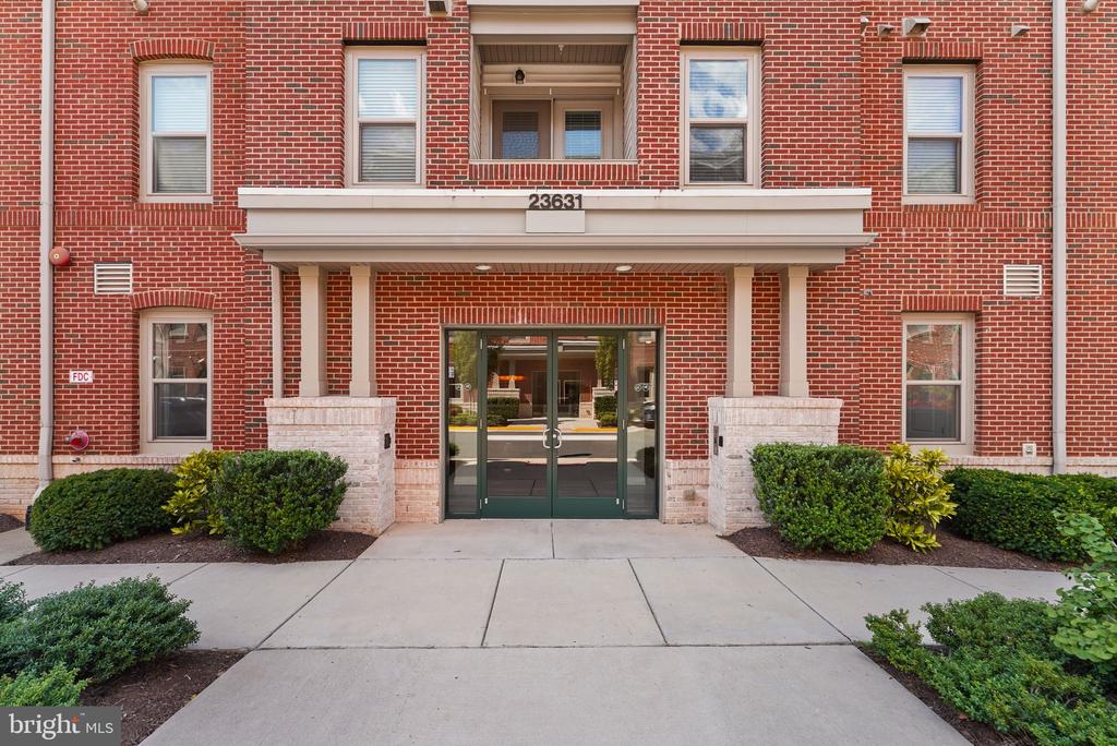 23631 HAVELOCK WALK TERRACE 318