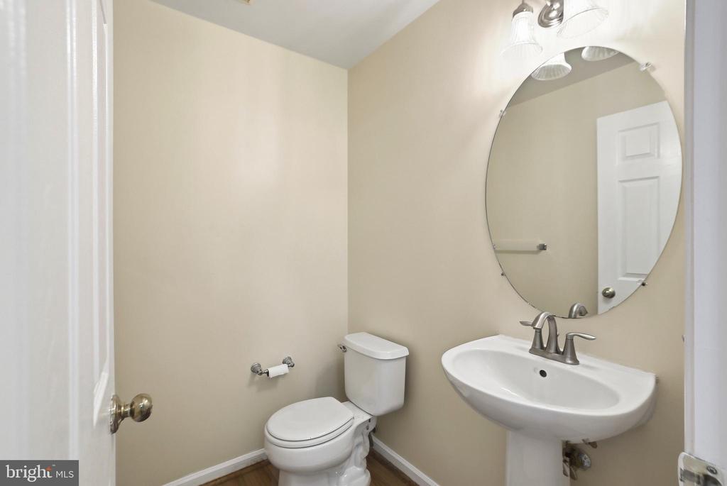 21648 FRAME SQUARE