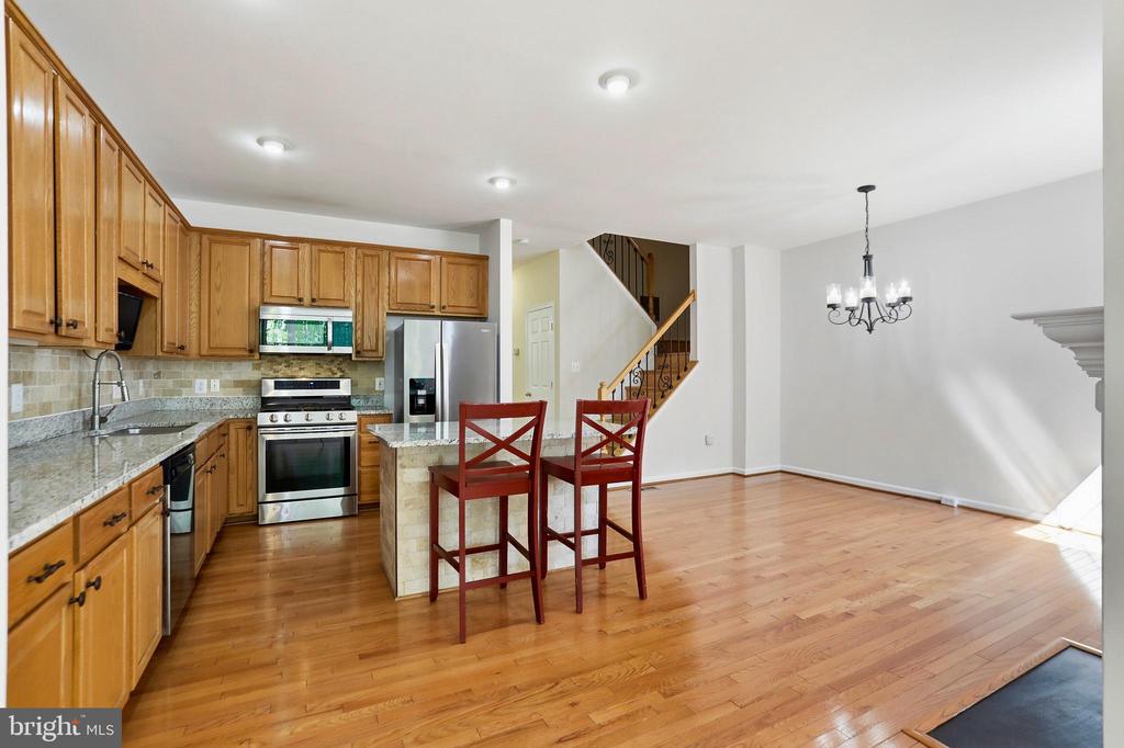 21648 FRAME SQUARE