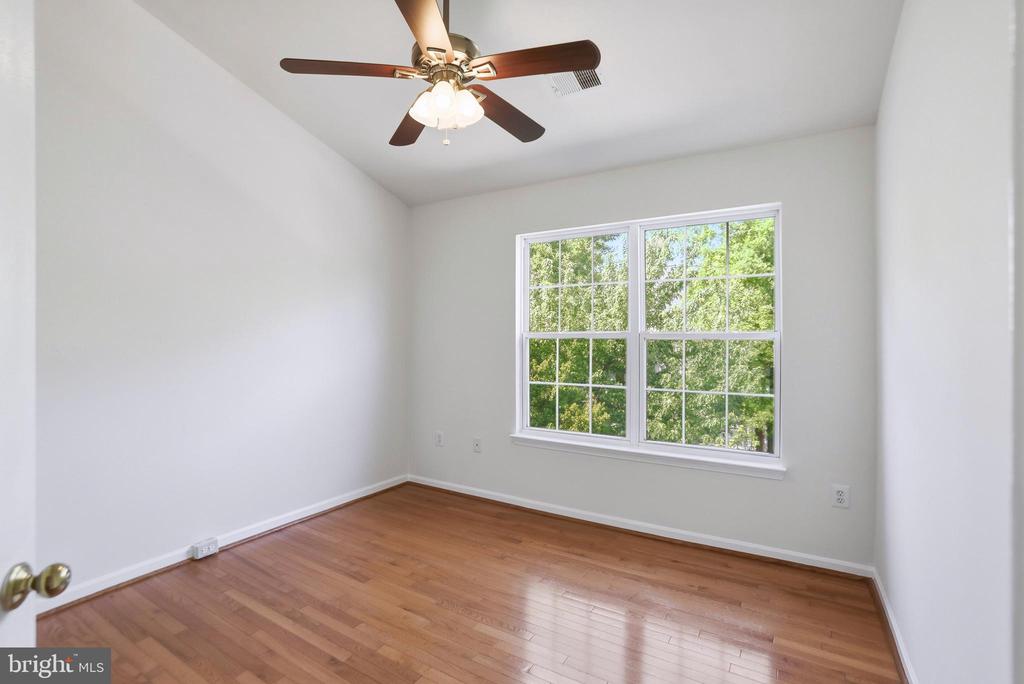 21648 FRAME SQUARE