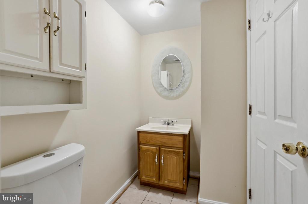 21648 FRAME SQUARE