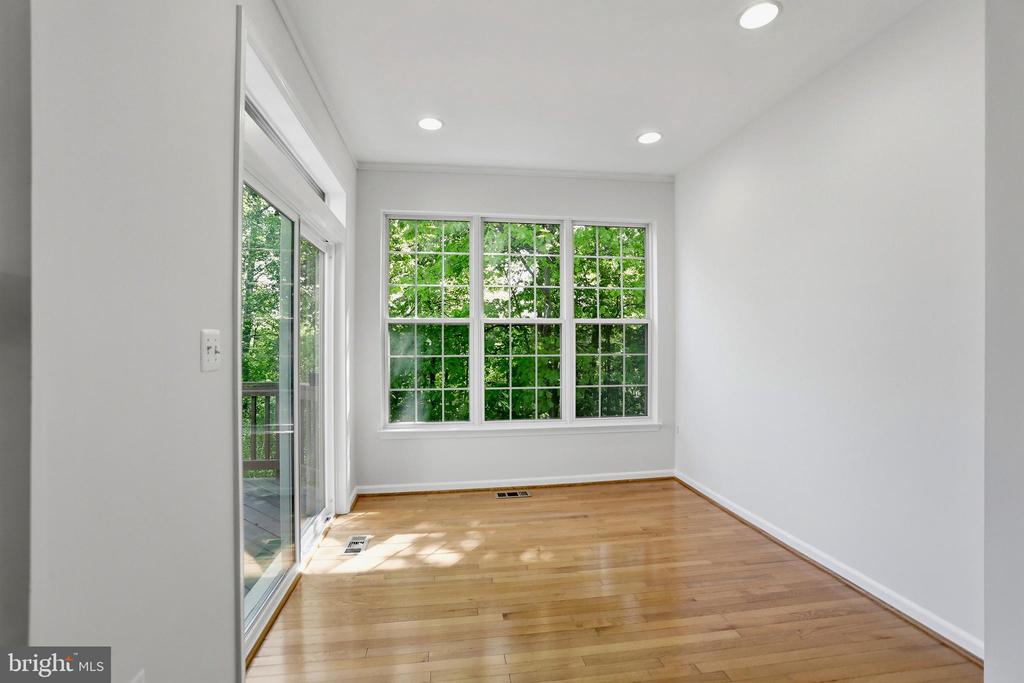21648 FRAME SQUARE