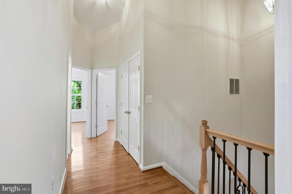 21648 FRAME SQUARE