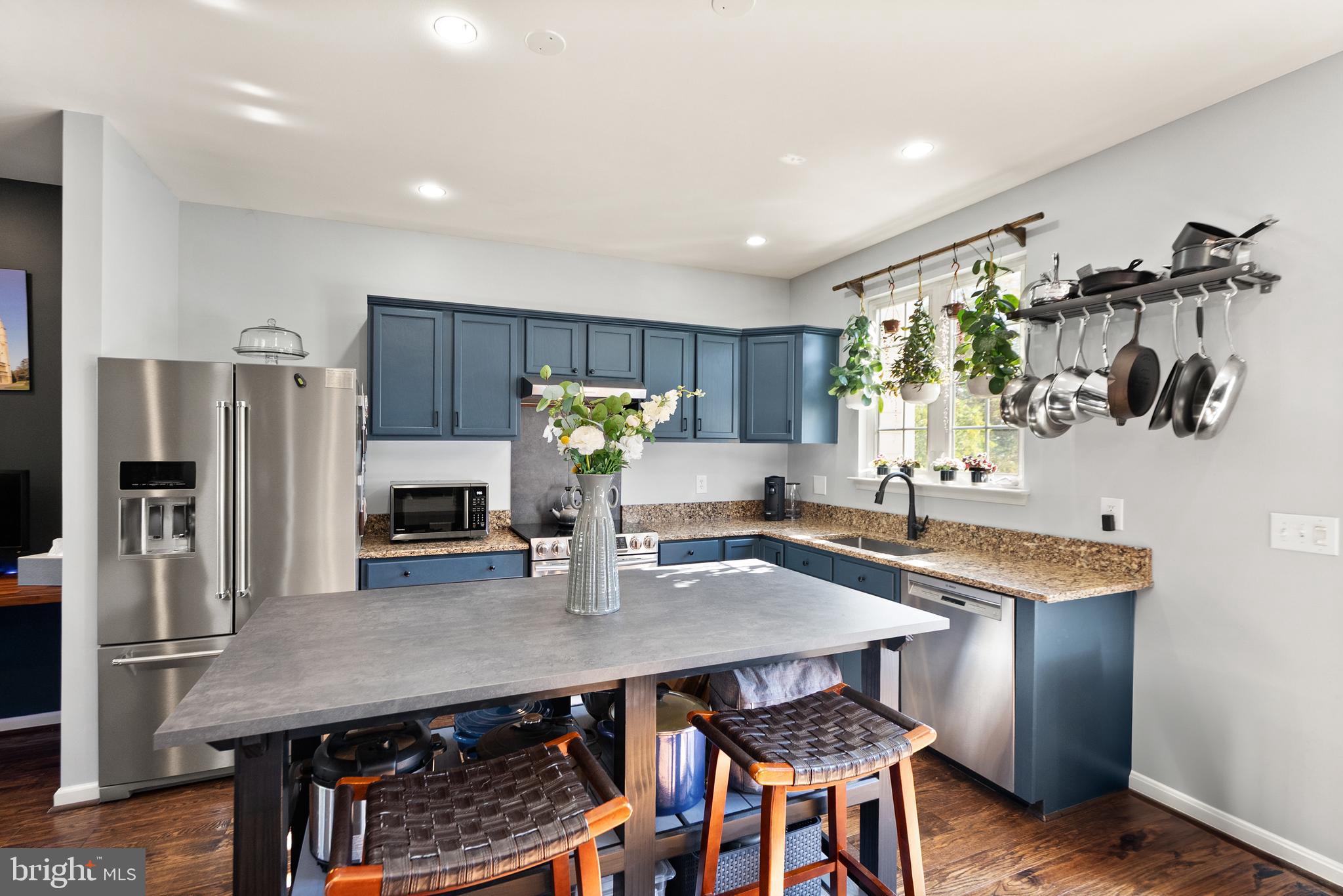 43802 LEES MILL SQUARE