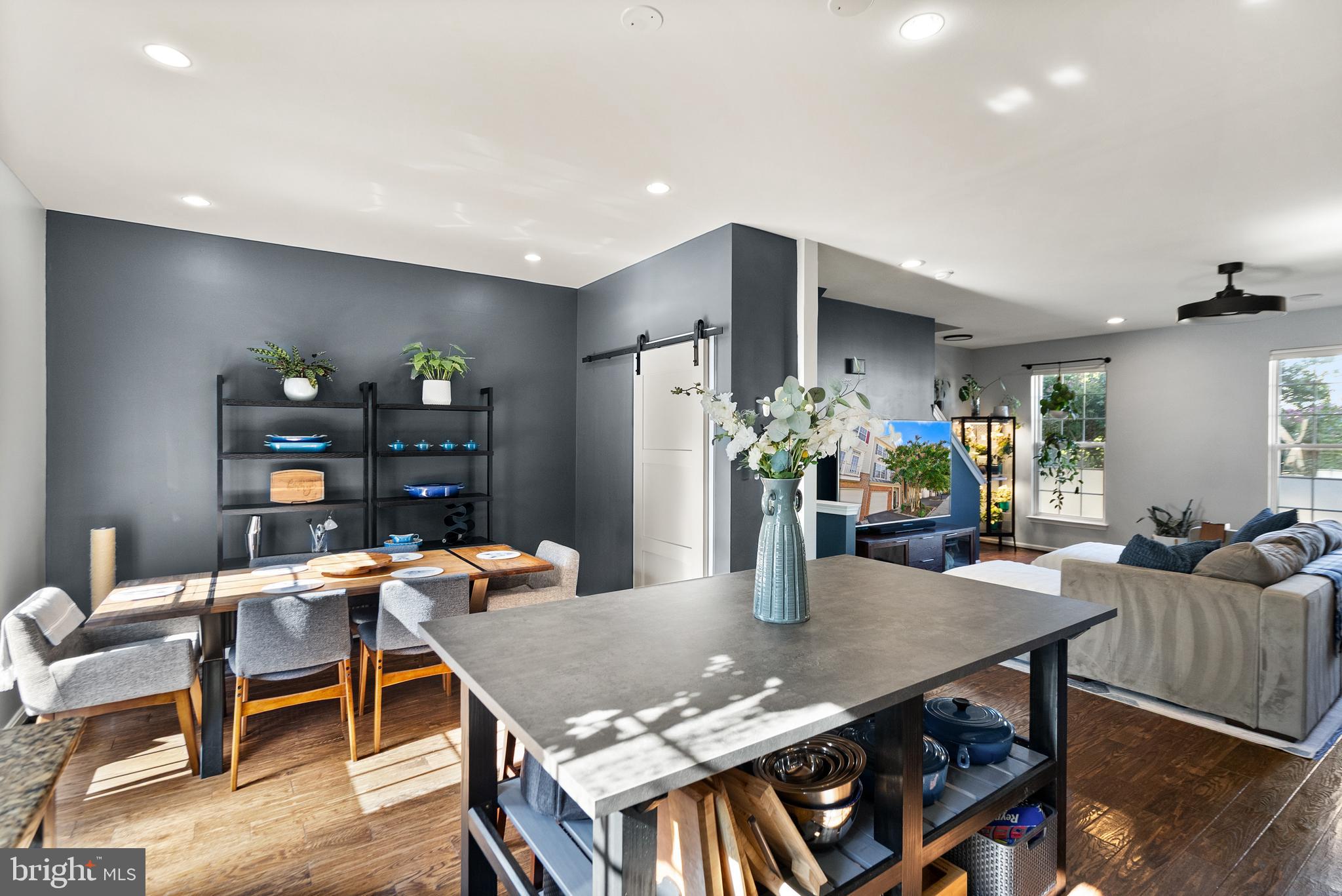 43802 LEES MILL SQUARE