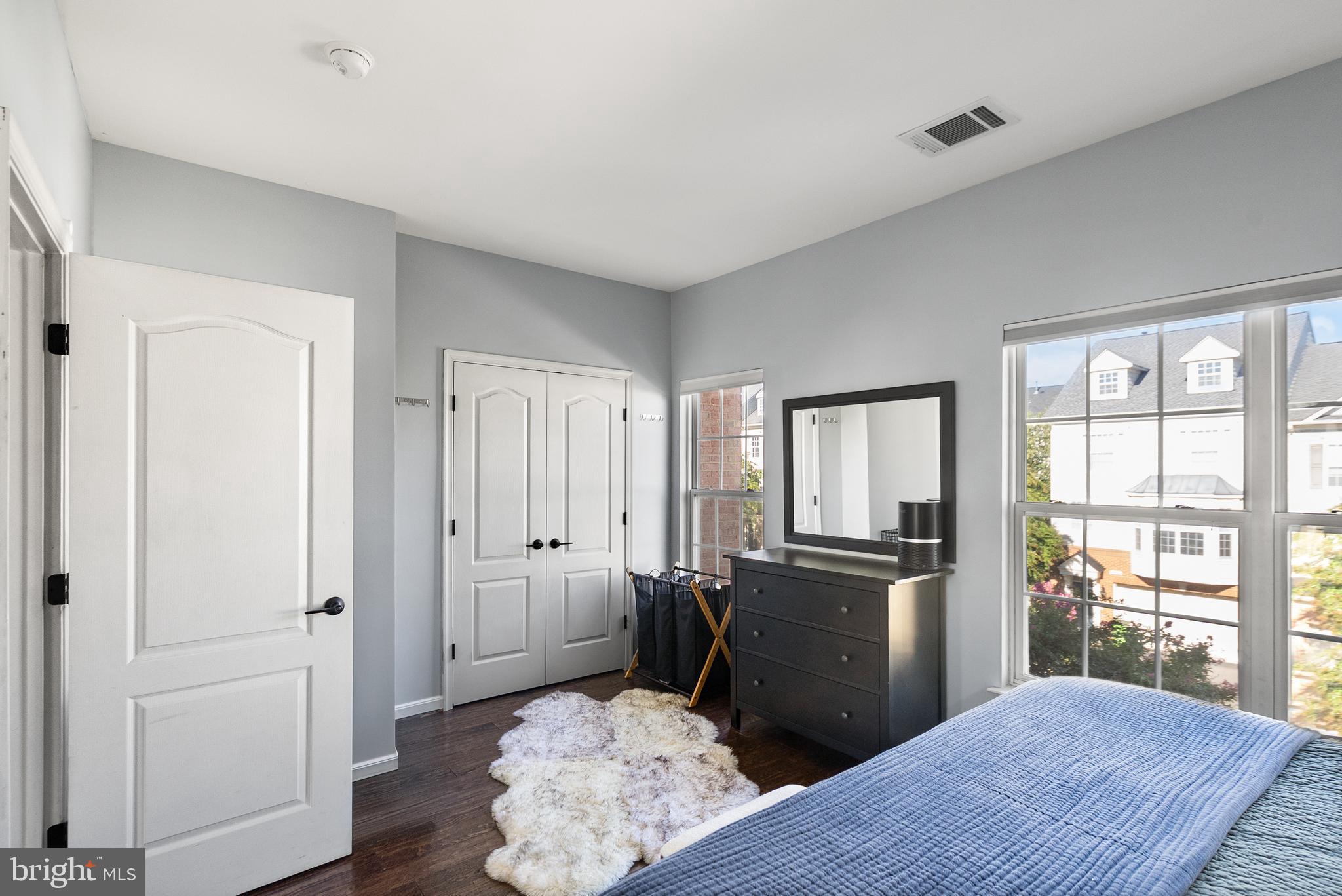 43802 LEES MILL SQUARE