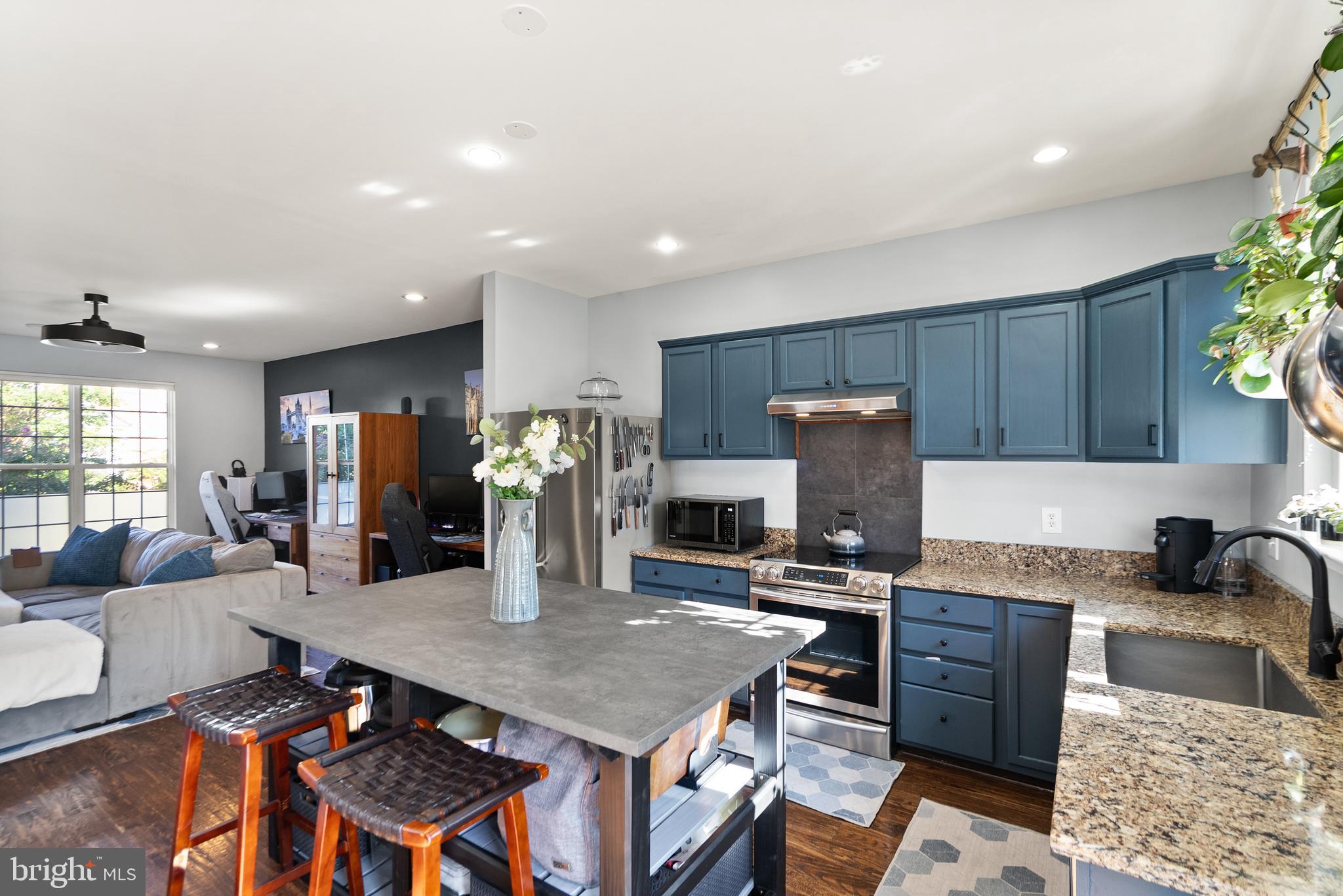 43802 LEES MILL SQUARE