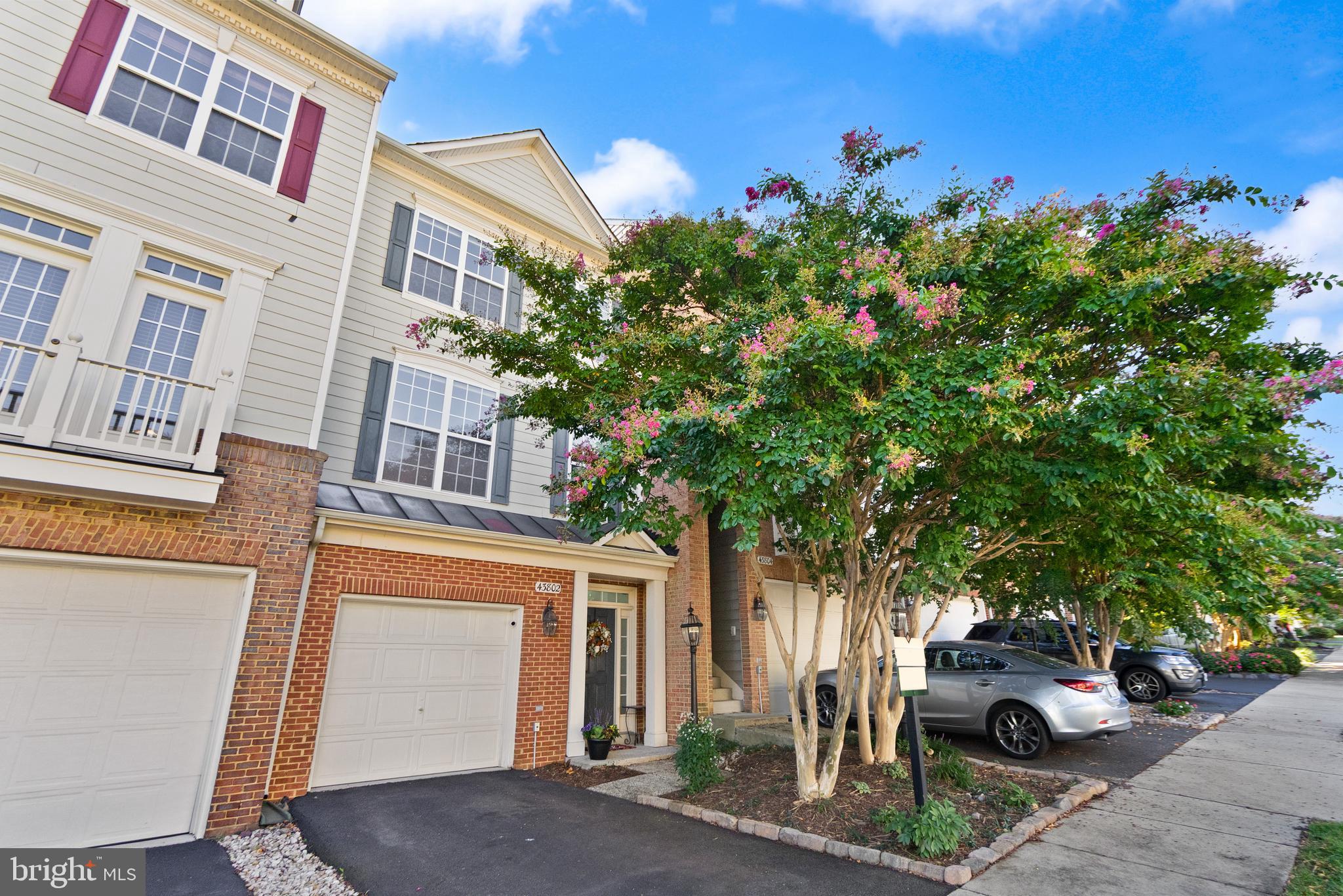 43802 LEES MILL SQUARE