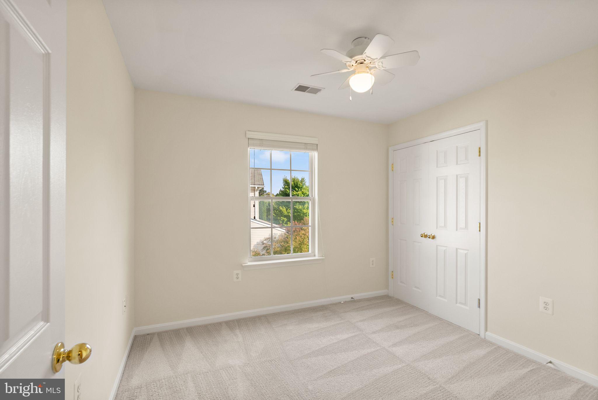 1605 WOODBRIDGE COURT NE