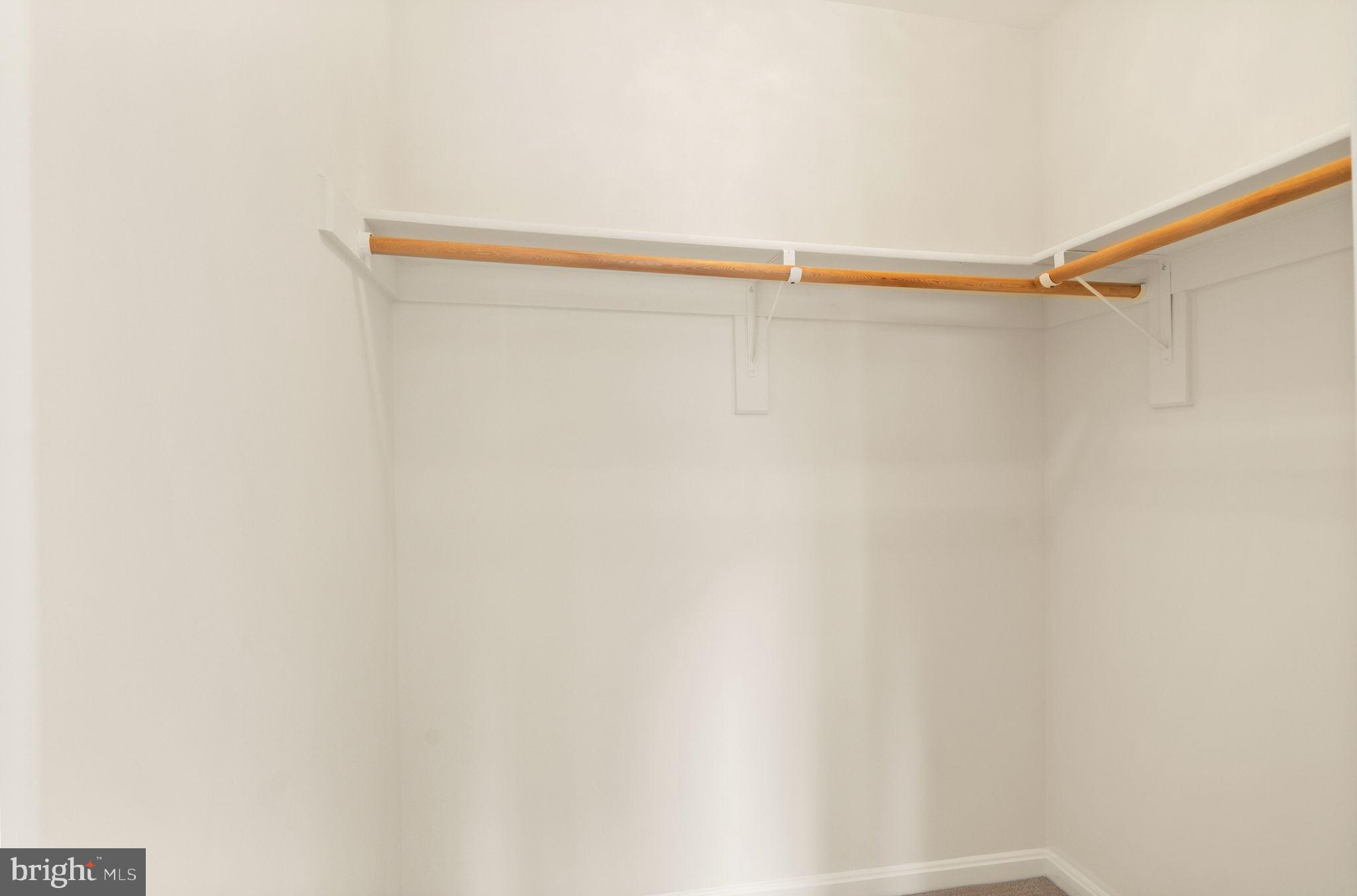 1605 WOODBRIDGE COURT NE