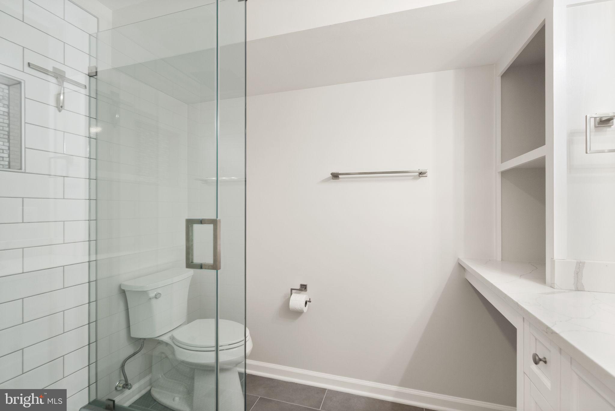 1605 WOODBRIDGE COURT NE