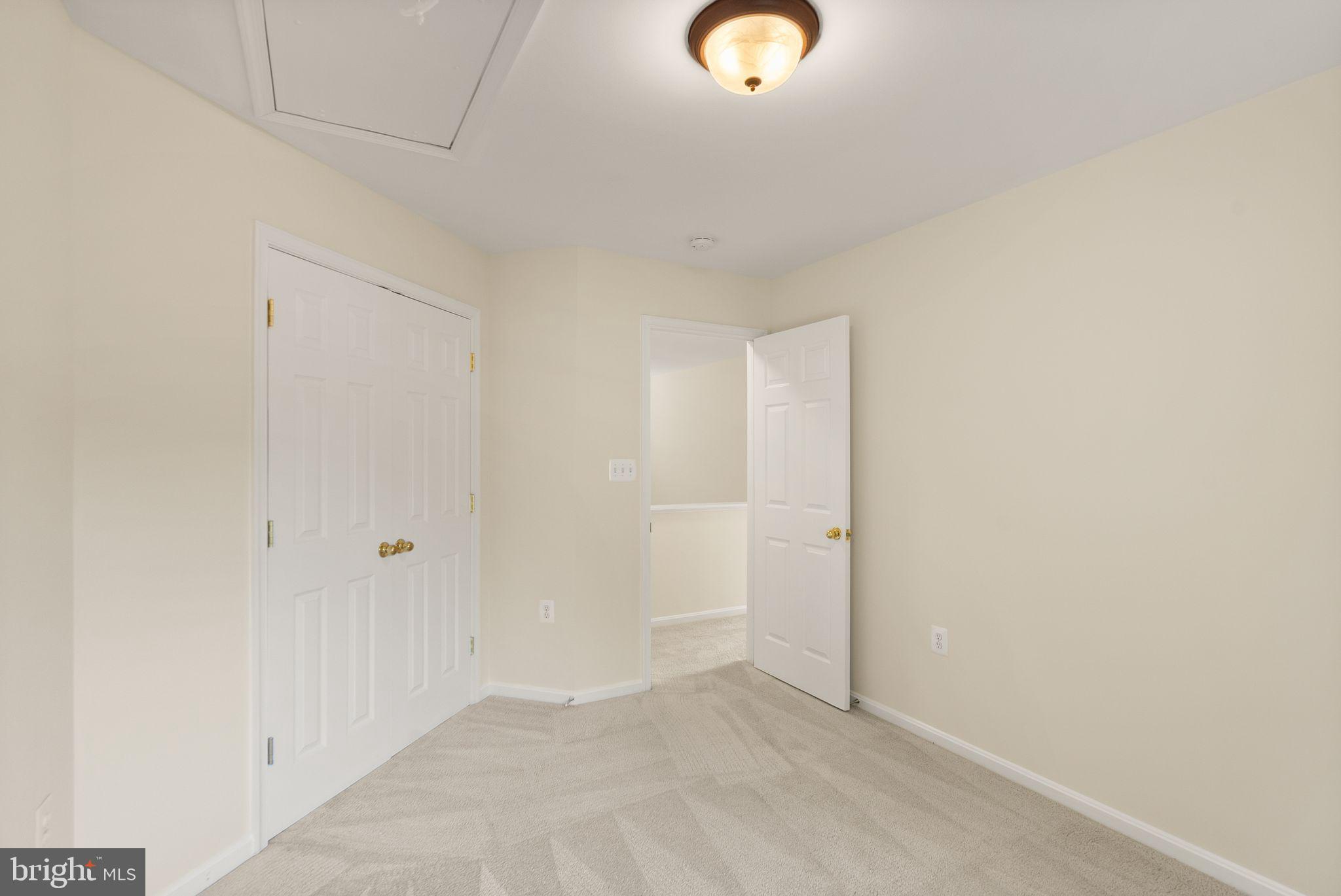 1605 WOODBRIDGE COURT NE