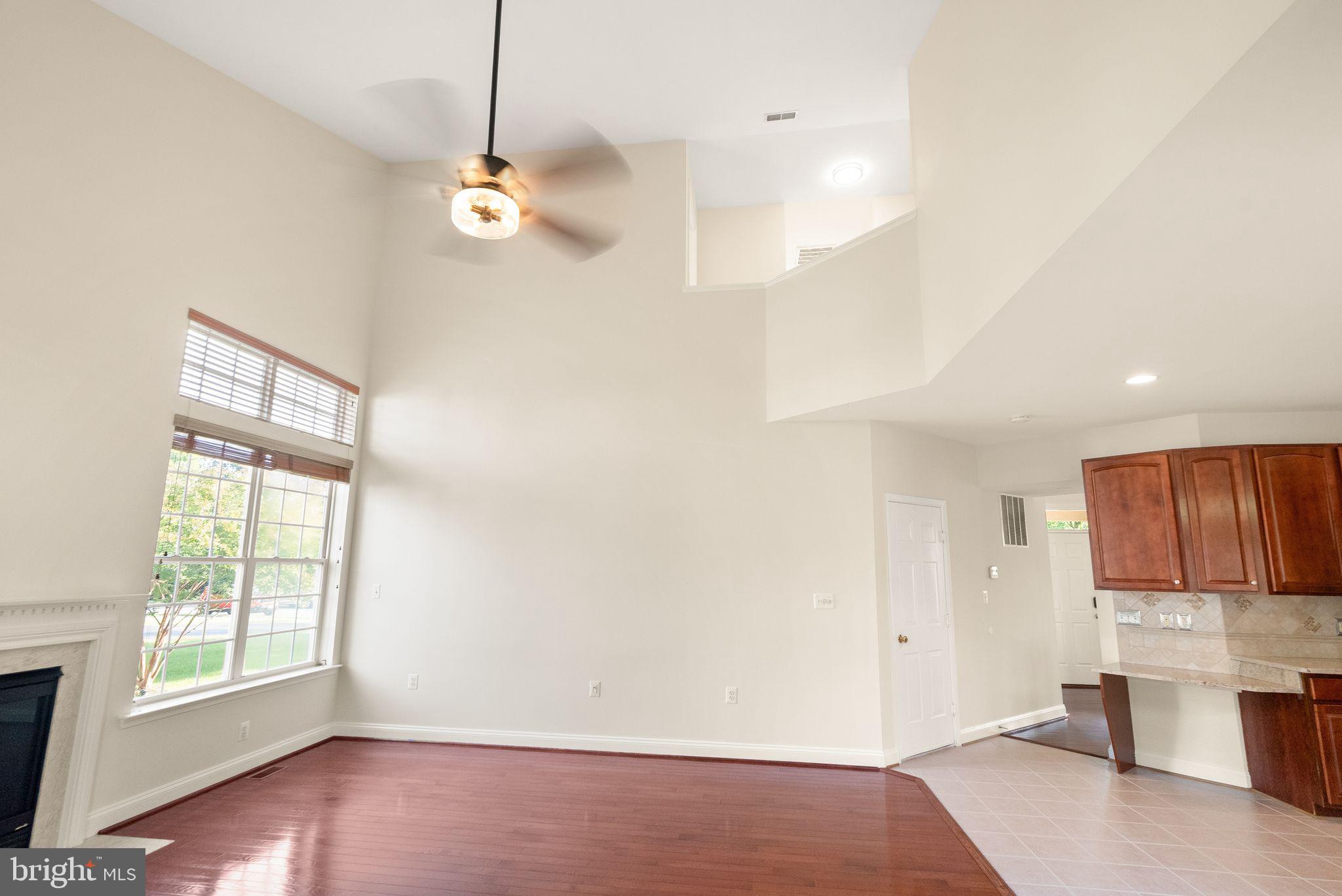 1605 WOODBRIDGE COURT NE