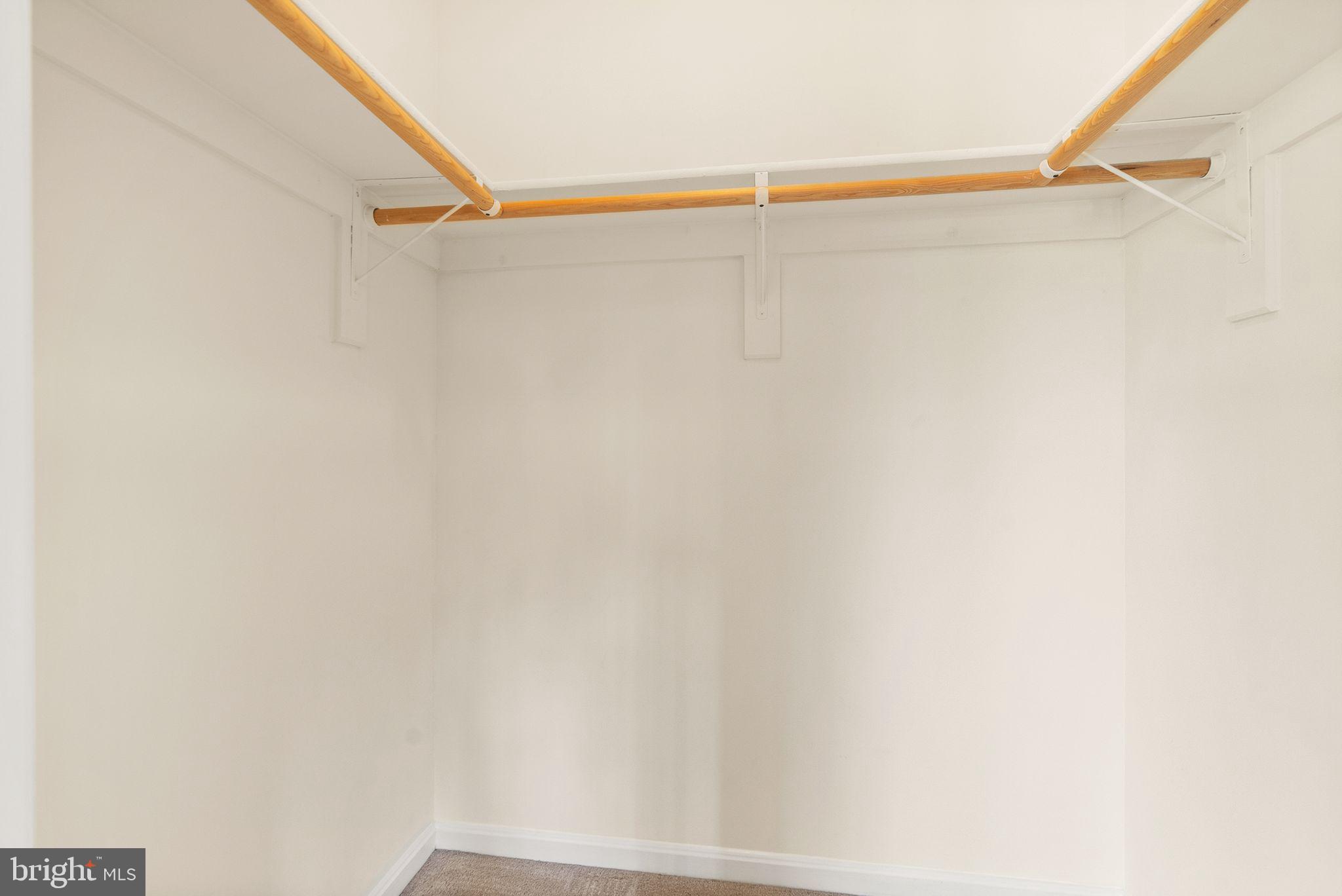 1605 WOODBRIDGE COURT NE