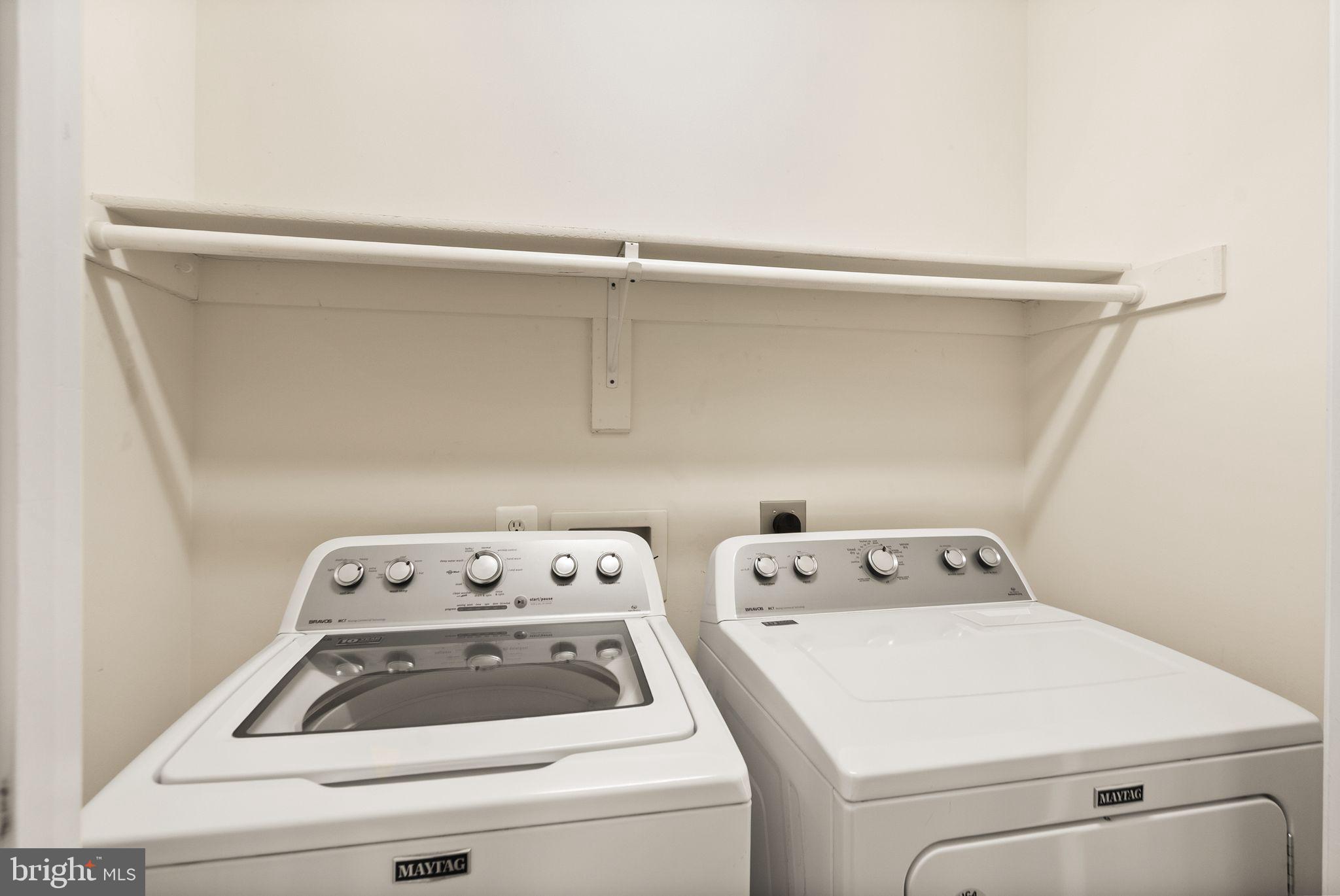 1605 WOODBRIDGE COURT NE