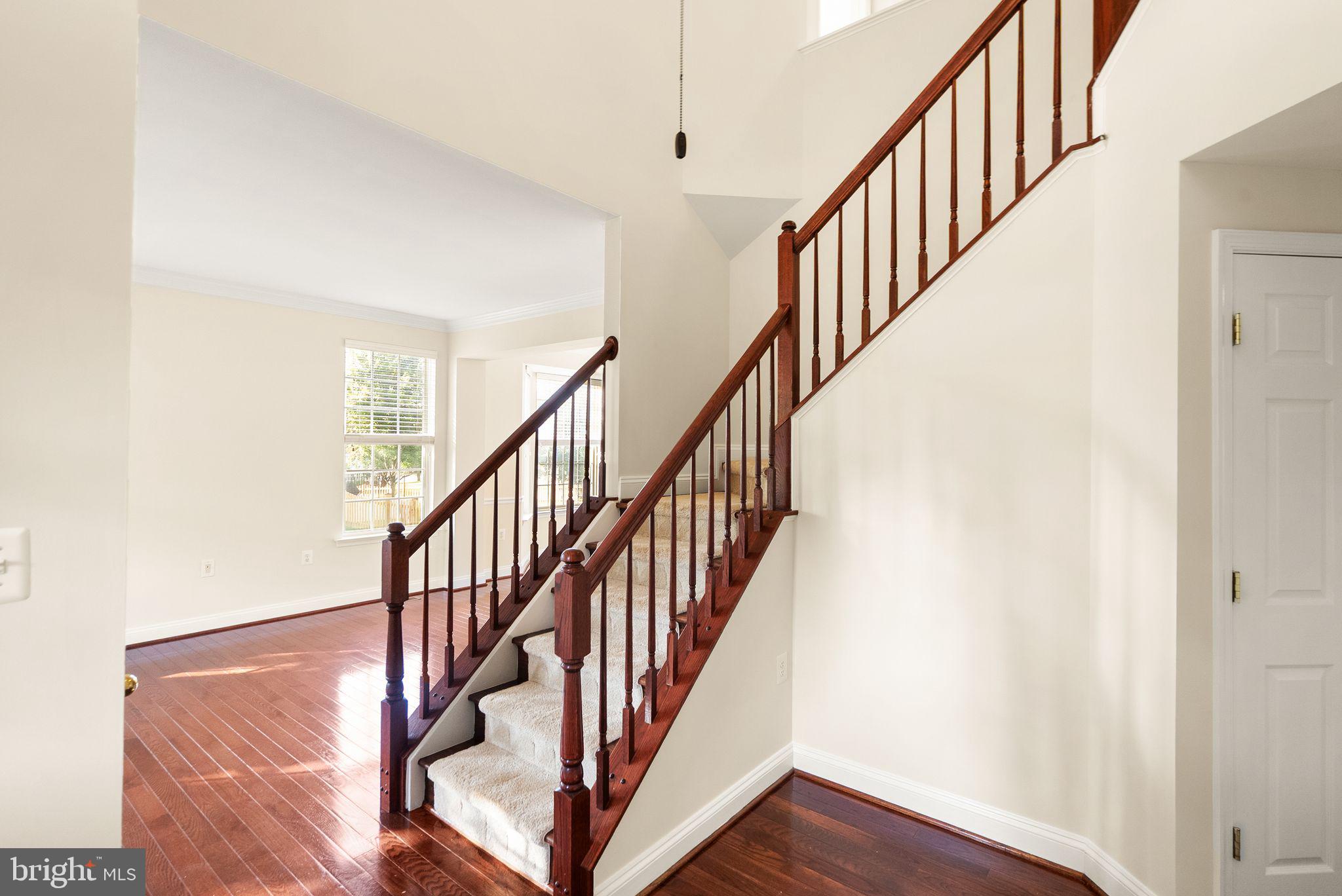 1605 WOODBRIDGE COURT NE