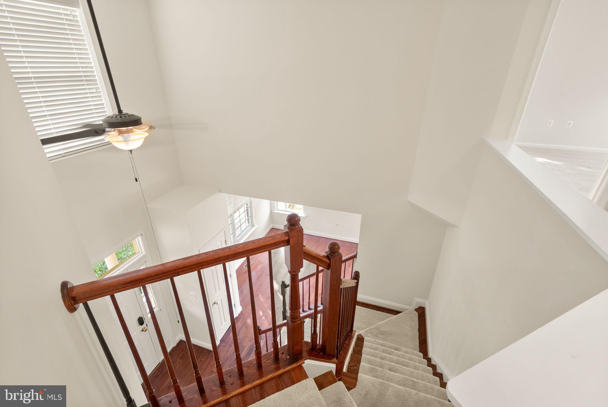 1605 WOODBRIDGE COURT NE