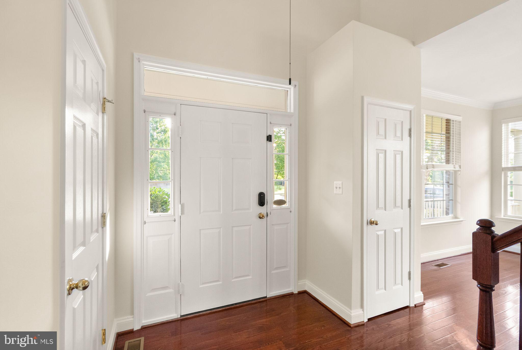 1605 WOODBRIDGE COURT NE