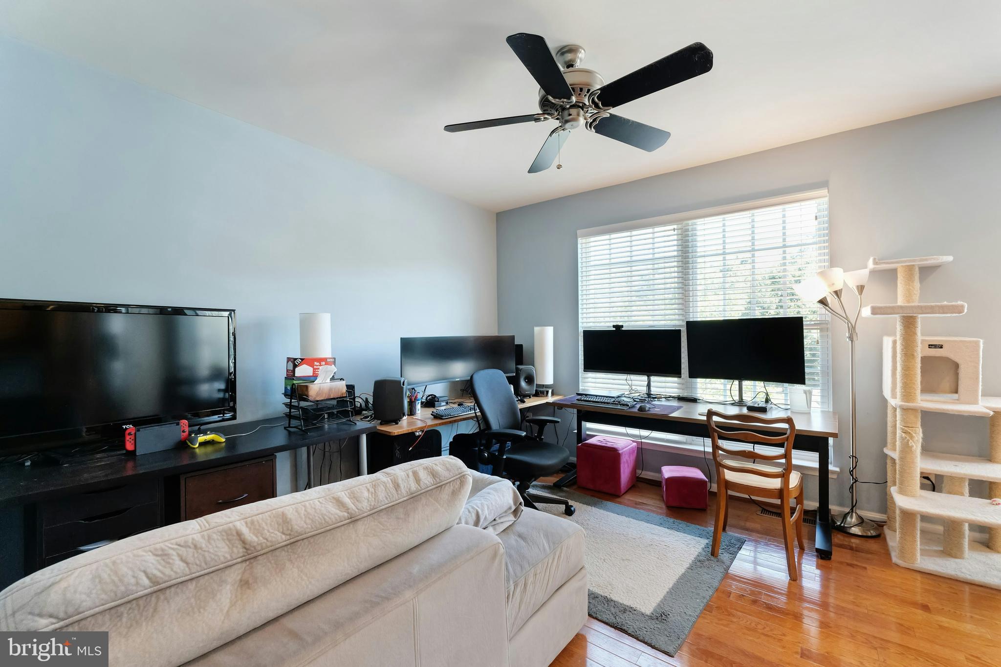 24661 CLOCK TOWER SQUARE