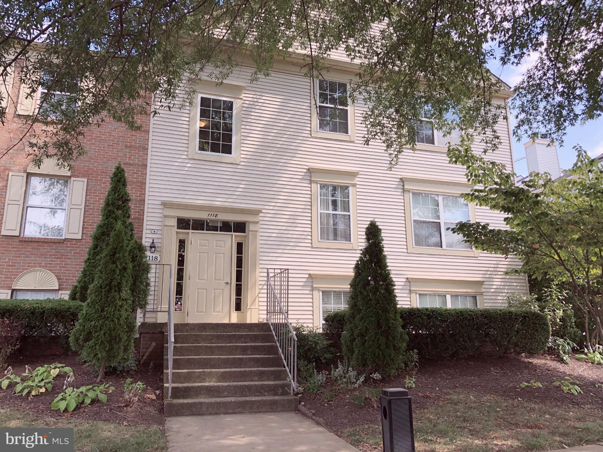 1118 HUNTMASTER TERRACE NE 202