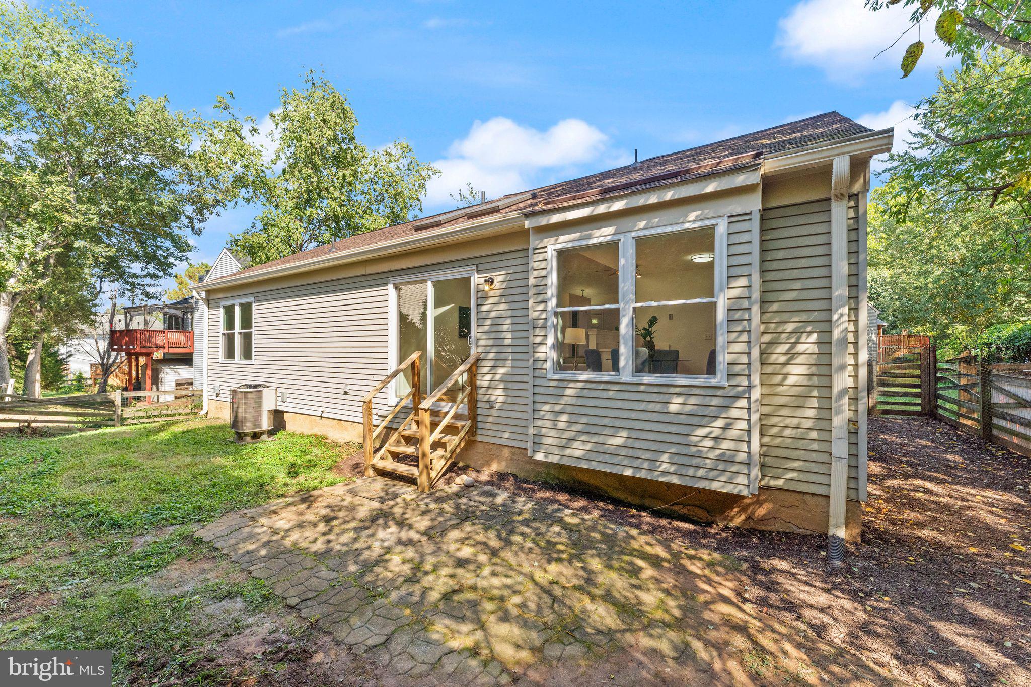 16 WORTHINGTON COURT