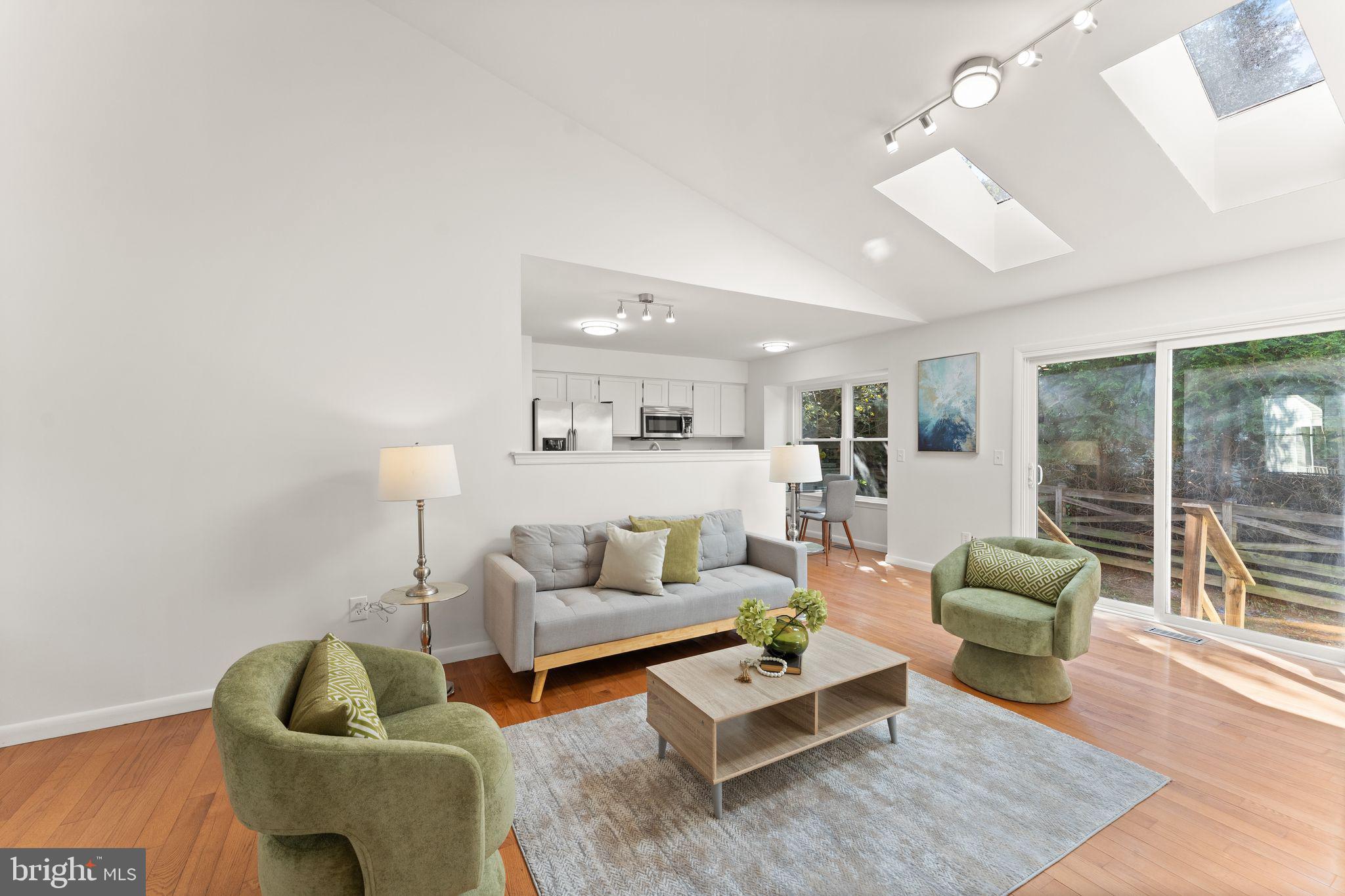 16 WORTHINGTON COURT