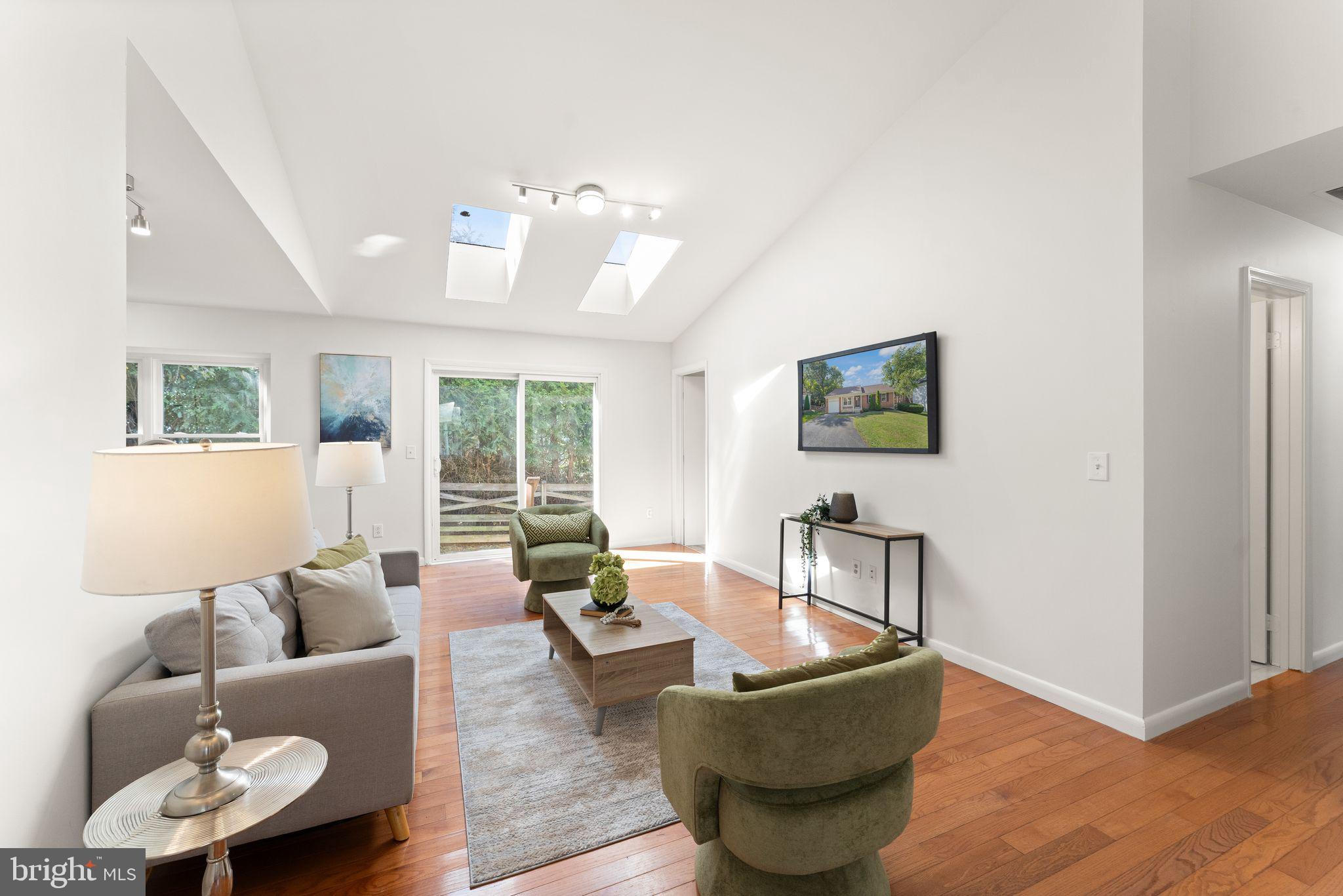 16 WORTHINGTON COURT