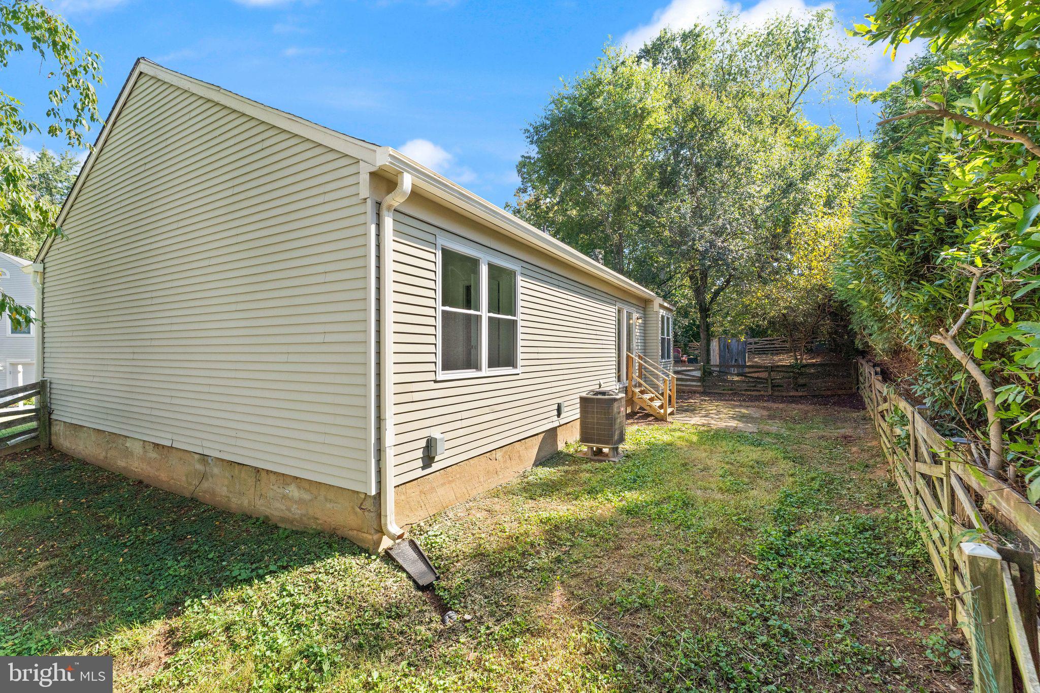 16 WORTHINGTON COURT